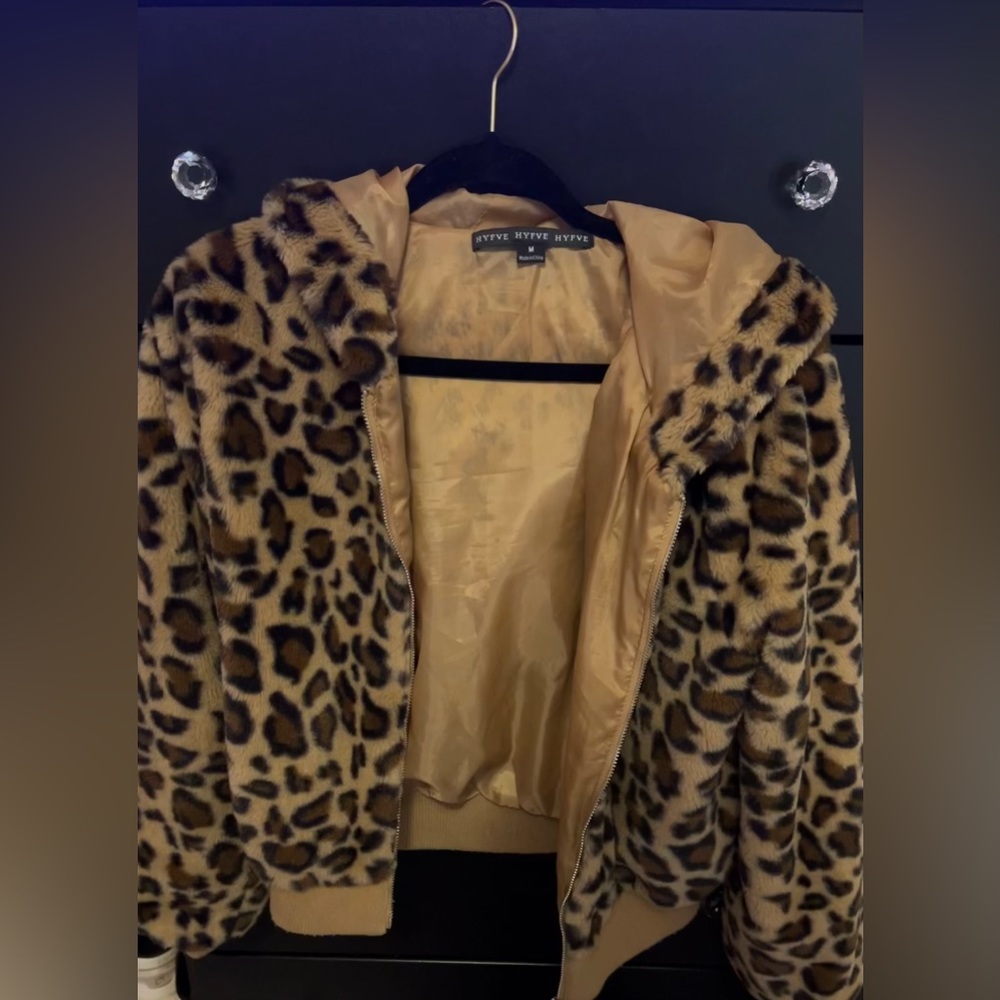 Fuzzy Cheatah Print Hooded Jacket